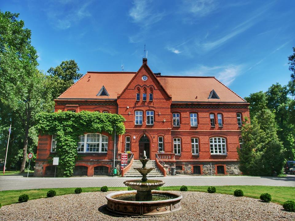 Zdjęcie ukazujące Pałac - budynek Urzędu Gminy w Wijewie