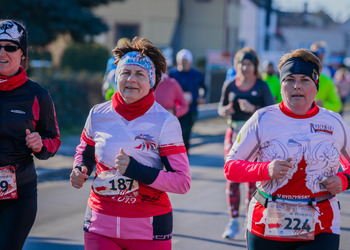 Zdjęcie uczestników biegu 