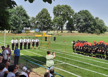 Uczestnicy zawodów sportowo-pożarniczych