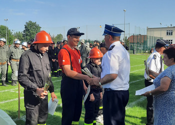 Uczestnicy zawodów sportowo-pożarniczych