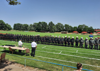 Uczestnicy zawodów sportowo-pożarniczych