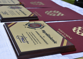 zdjęcie przedstawia uczestników Dnia Strażaka