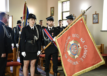 zdjęcie przedstawia uczestników Dnia Strażaka