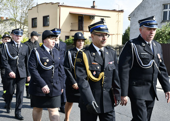 zdjęcie przedstawia uczestników Dnia Strażaka