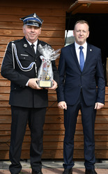 zdjęcie przedstawia uczestników Dnia Strażaka