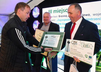 zdjęcie grupowe laureatów konkursu 