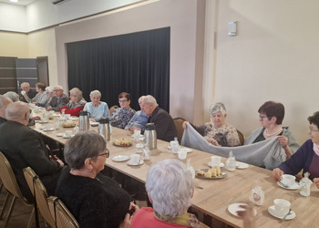uczestnicy spotkania - członkowie klubu seniora