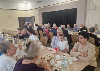 uczestnicy spotkania - członkowie klubu seniora