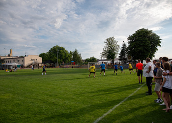 zdjęcie przedstawia turniej w piłkę nożną 