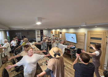 Zdjęcie przedstawia uczestników spotkania