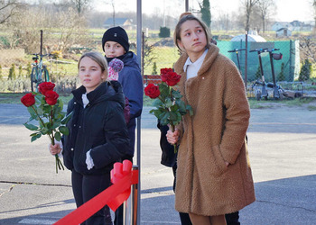 Uczestnicy odbioru nowych samochodów