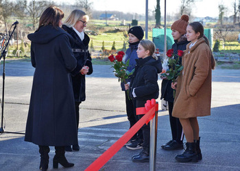 Uczestnicy odbioru nowych samochodów