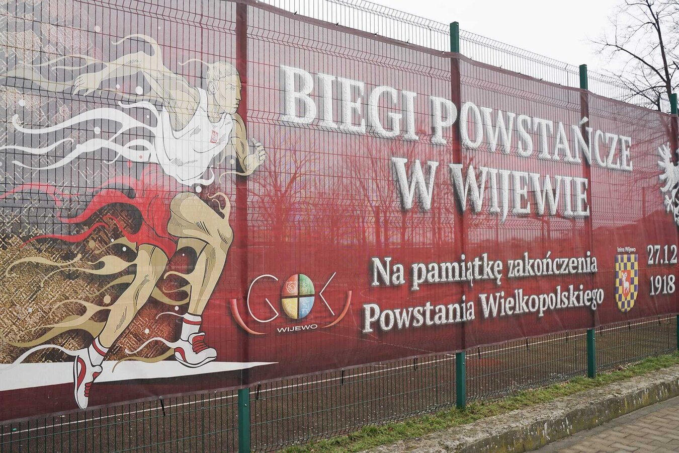 baner V bieg powstańczy w Wijewie