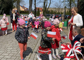 uczestników świętowania dnia flagi