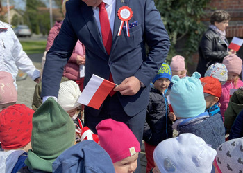 uczestników świętowania dnia flagi