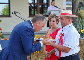 Zdjęcie przedstawia uczestników Dożynek Gminnych w Wijewie