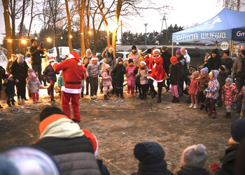 Zdjęcie przedstawia uczestników spotkania