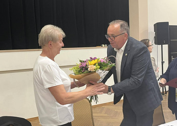 Zdjęcie przedstawia uczestników spotkania